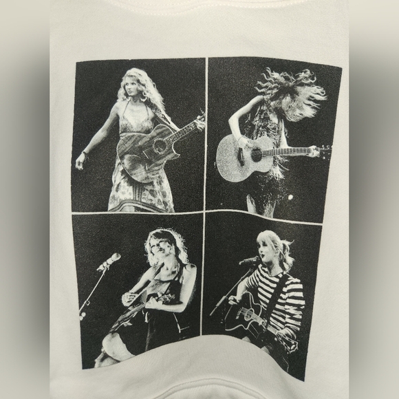 Official taylor swift the eras tour black/white printed pullover‎ hoodie small - Picture 3 of 5